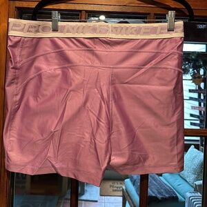 Nike women's workout shorts. Size XL